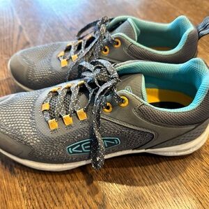 Keen Women's Gray and Blue Athletic Shoes